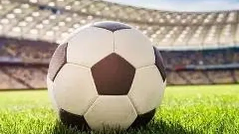 热血青春！罗马诺独家爆料：21岁阿根廷新星博纳诺特加盟利兹联，开启英超征途！